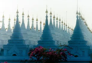 Burma/Myanmar – Ayeyarwady, Pagode Kuthodaw In Mandalay