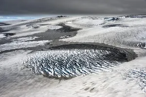 ICELAND – GLACIER DESERT OF MÝRDALSJÖKULL