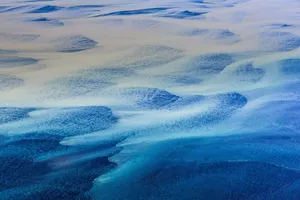 Island – Mäander eines Gletscherflusses, Luftbild