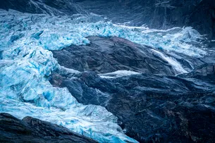 The glacier V